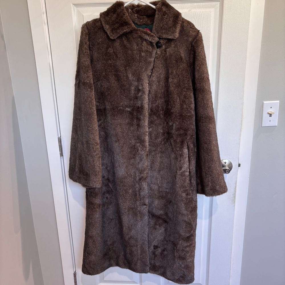 Furamur Oversized Faux Fur Coat - Picture 3 of 6